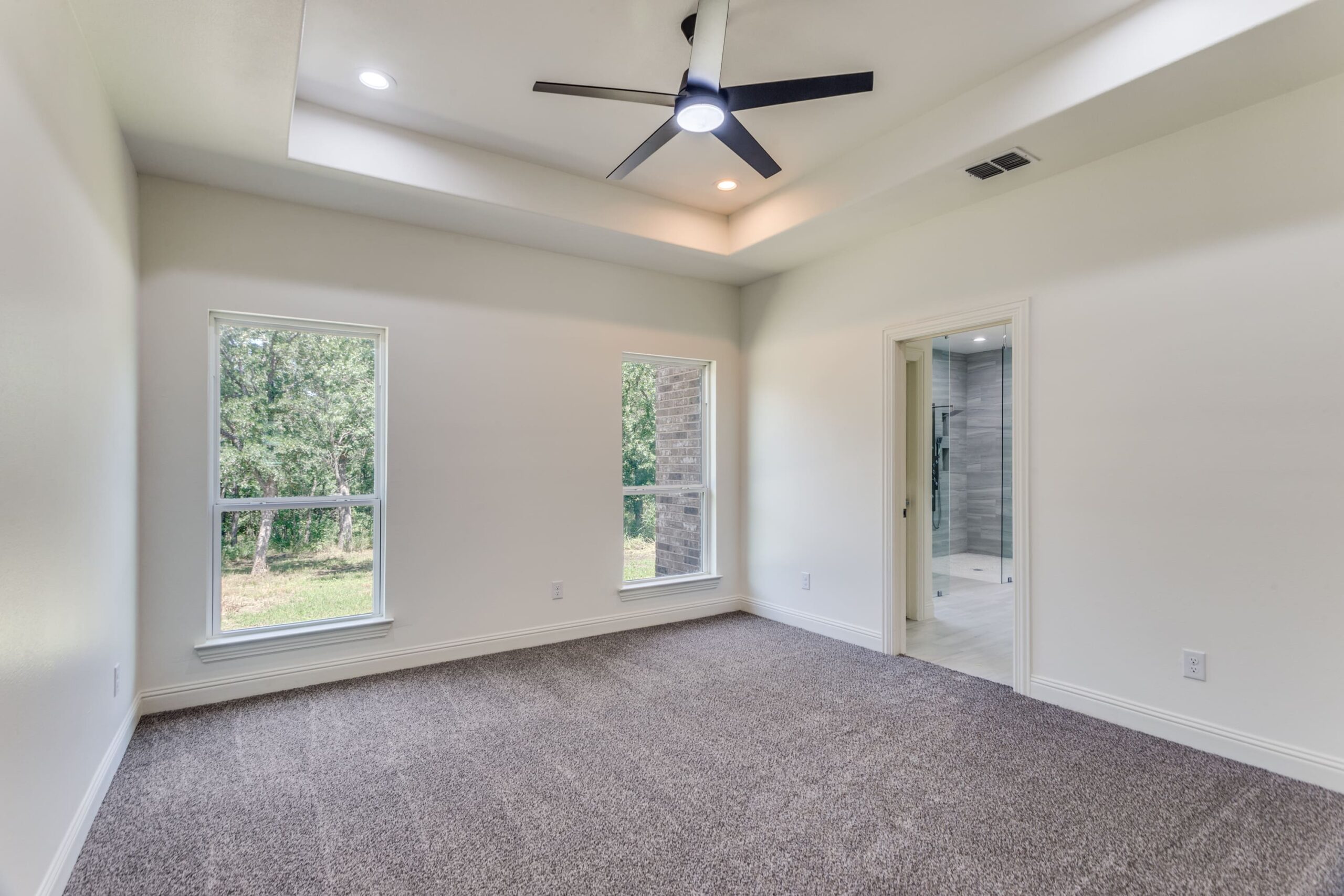 Quick Move-In Homes vs Custom Builds: Which Is Right for You?